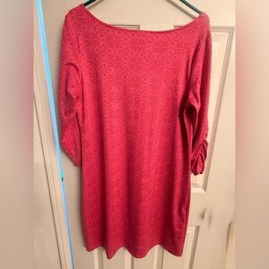 Lola Pink Paisley Boatneck Dress
Large
Never worn